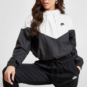 Nike Cropped Windbreaker